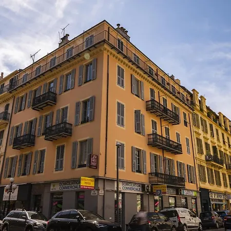 Massena Apartament *